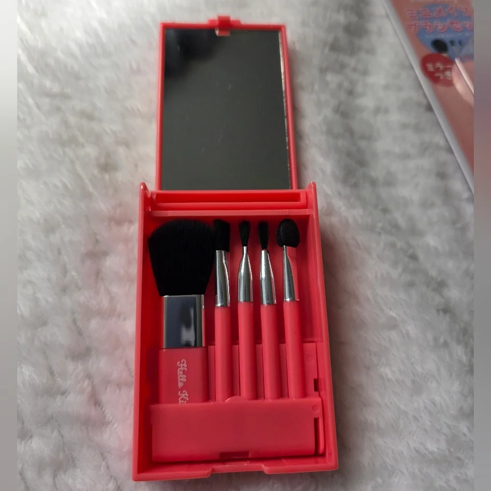 Hello Kitty Pink and White Brush Set